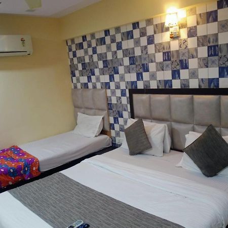 Hotel Dream Inn Ahmadabad Zewnętrze zdjęcie