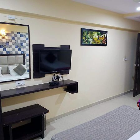 Hotel Dream Inn Ahmadabad Zewnętrze zdjęcie