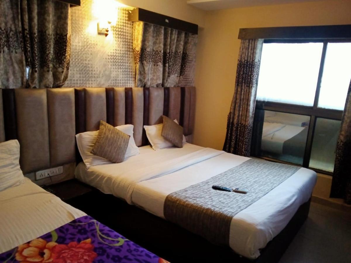 Hotel Dream Inn Ahmadabad Zewnętrze zdjęcie